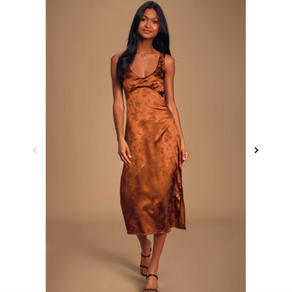 NWT Lulu's Jacquard Satin Midi Dress in Rust, size small